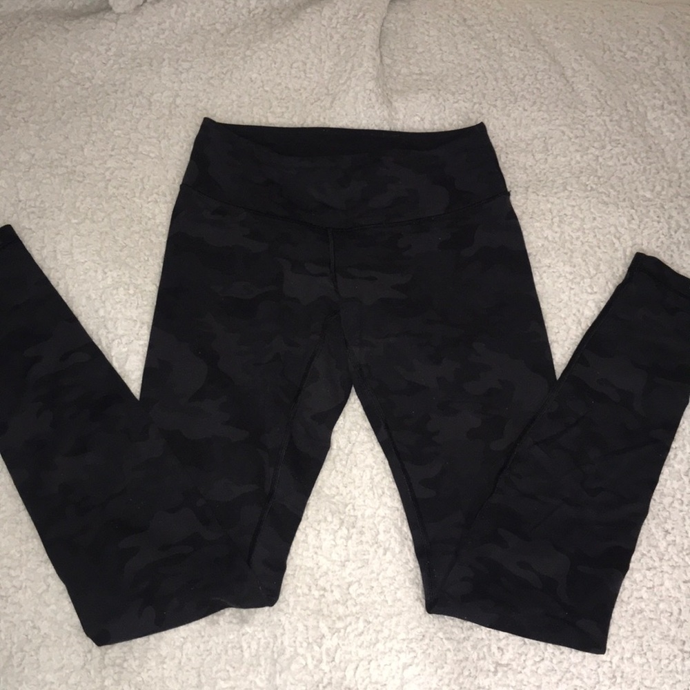 RARE camo print wunder under